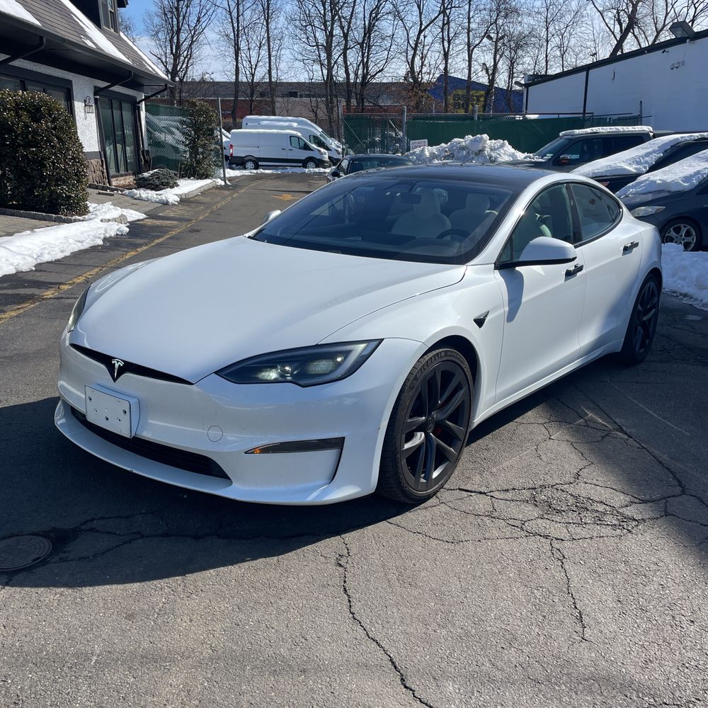 2023 Tesla Model S Plaid