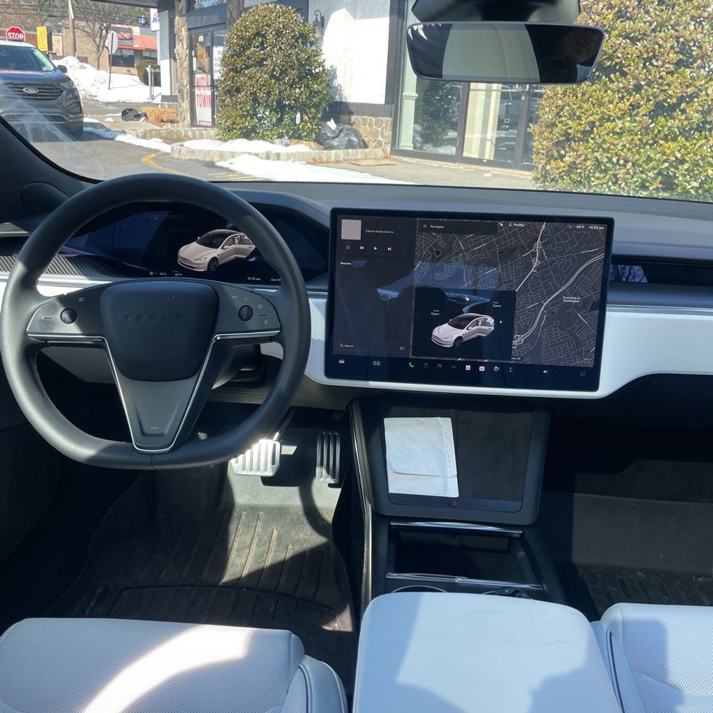 2023 Tesla Model S Plaid - Image 49