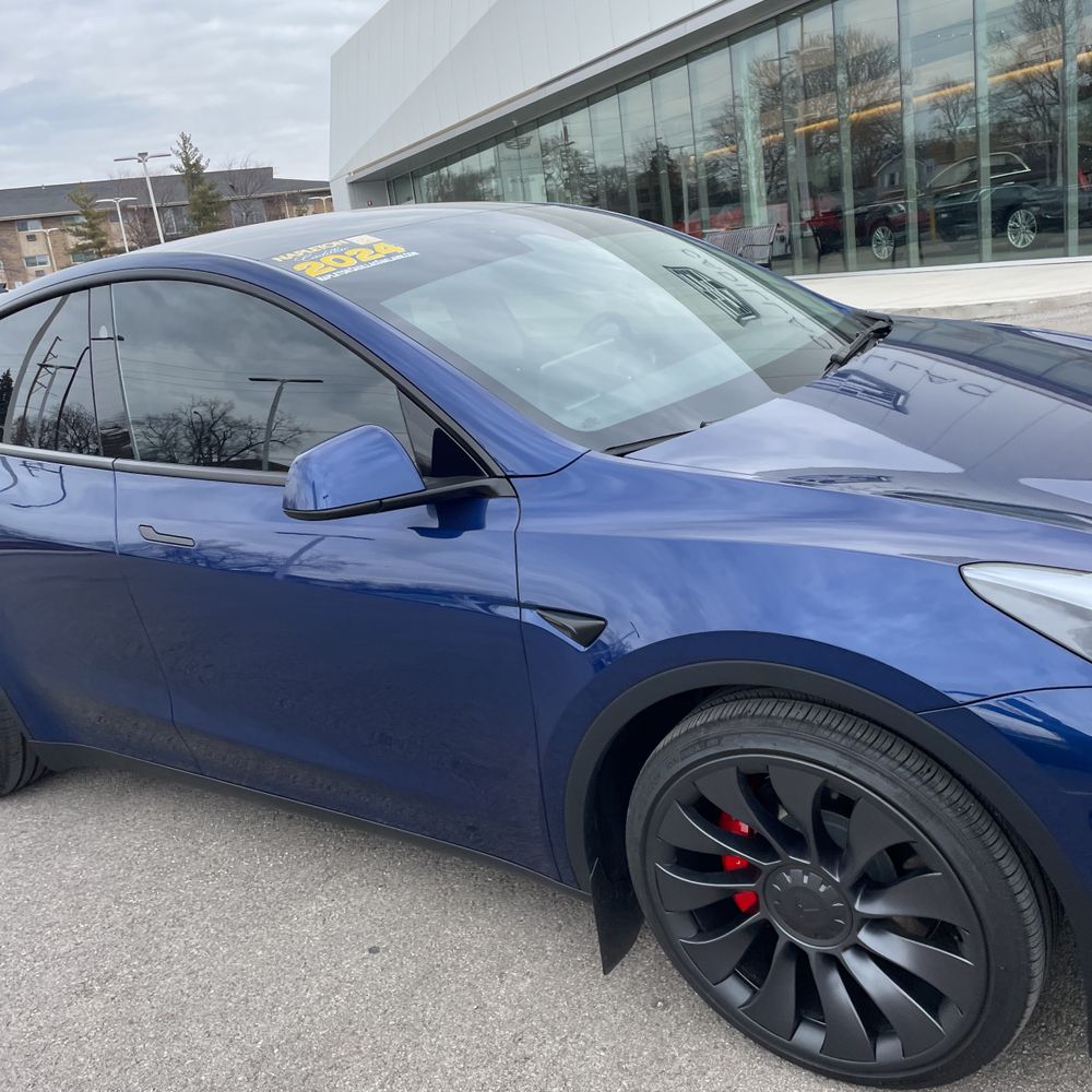 2024 Tesla Model Y Performance - Image 3