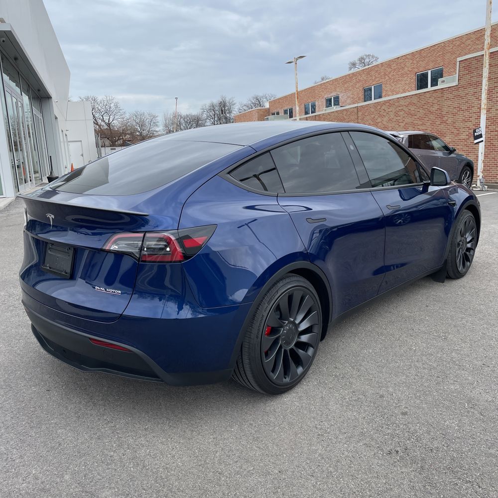 2024 Tesla Model Y Performance - Image 13