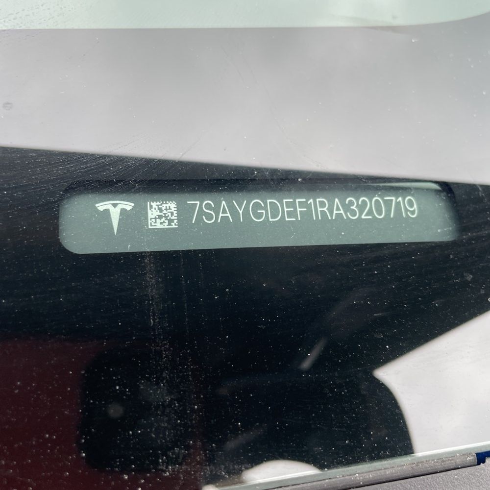 2024 Tesla Model Y Performance - Image 31
