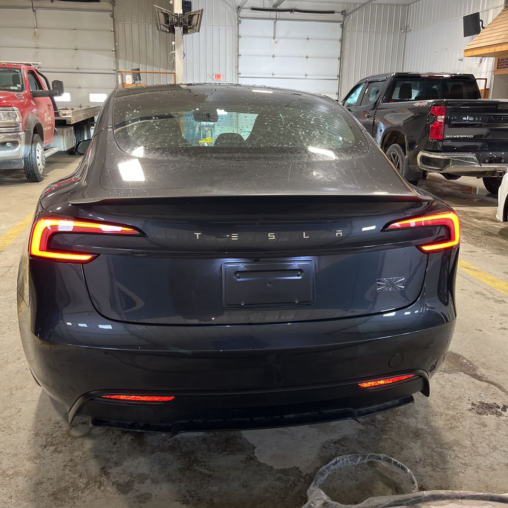 2024 Tesla Model 3 Performance - Image 5