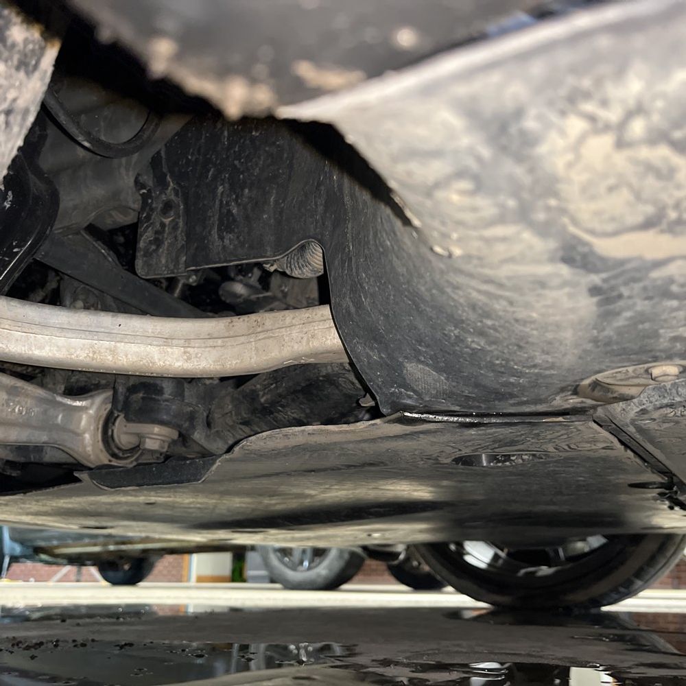 2024 Tesla Model 3 Performance - Image 9