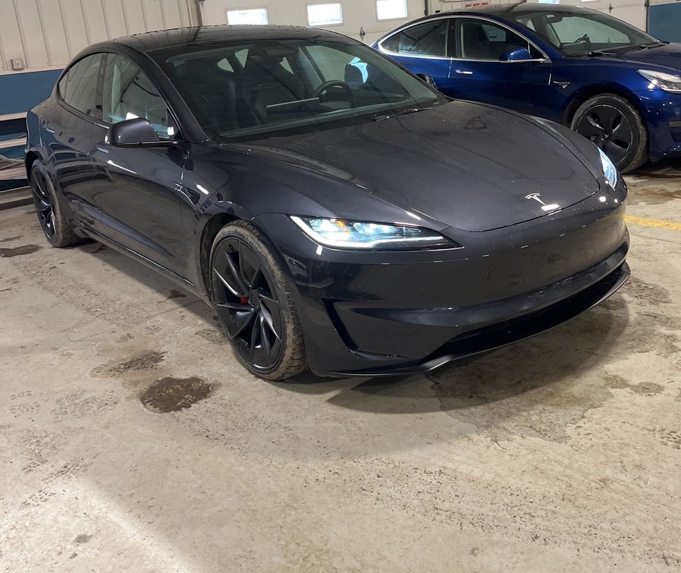 2024 Tesla Model 3 Performance - Image 13