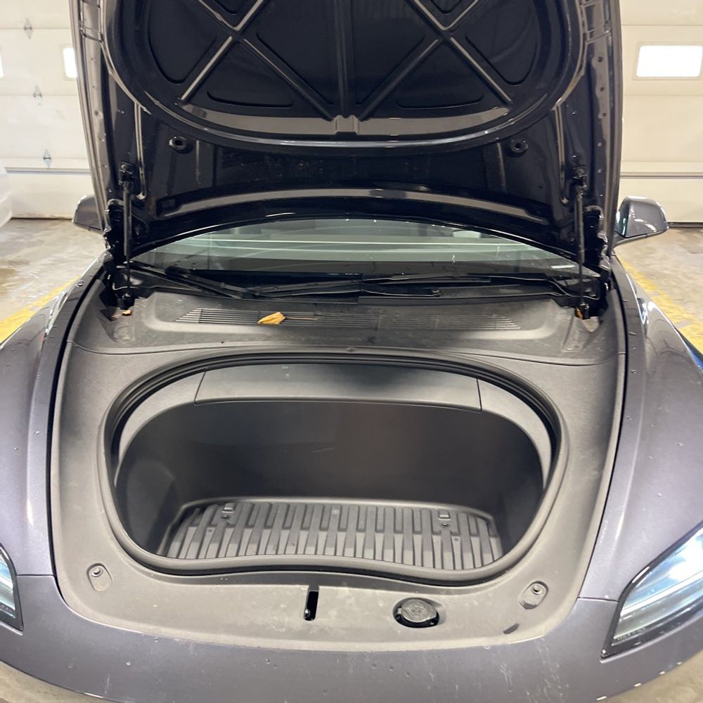 2024 Tesla Model 3 Performance - Image 24