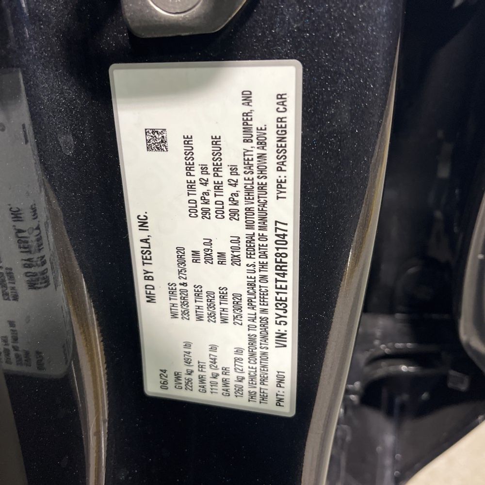 2024 Tesla Model 3 Performance - Image 26