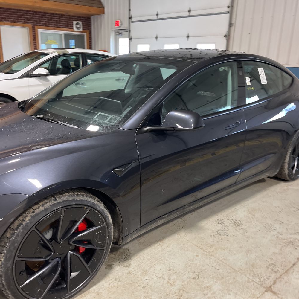 2024 Tesla Model 3 Performance - Image 25