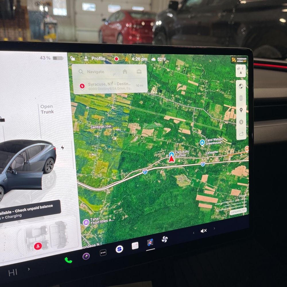 2024 Tesla Model 3 Performance - Image 29