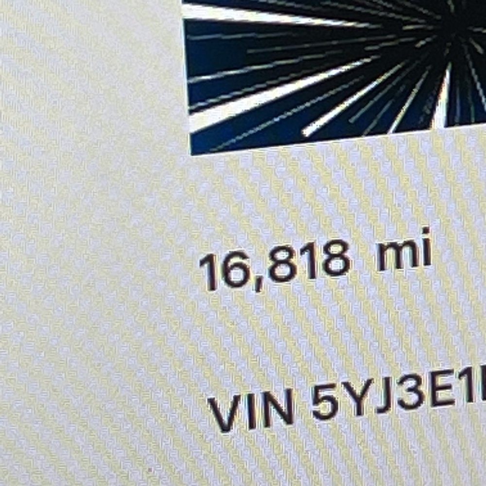 2024 Tesla Model 3 Performance - Image 35