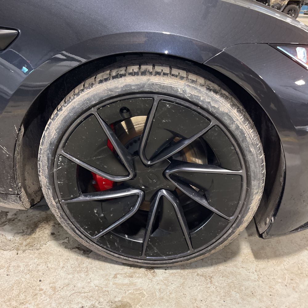 2024 Tesla Model 3 Performance - Image 40
