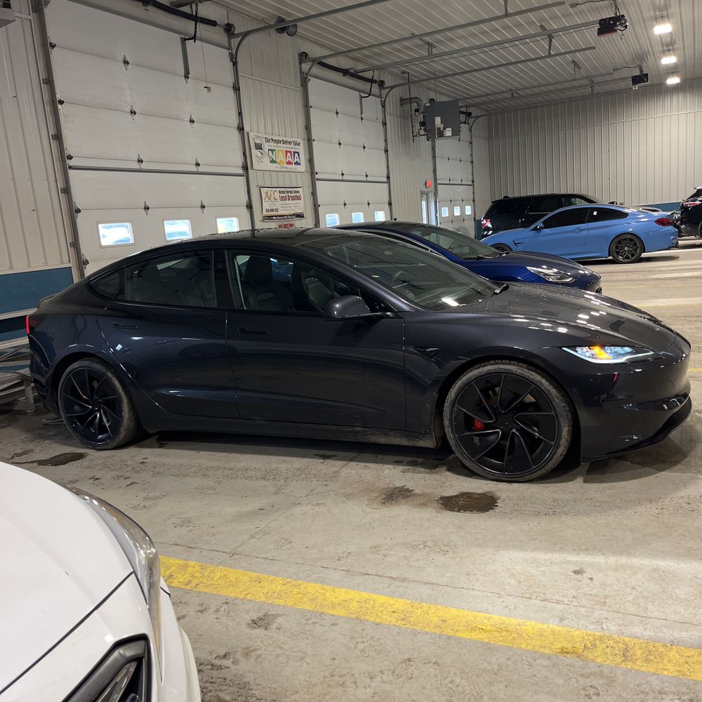 2024 Tesla Model 3 Performance - Image 44