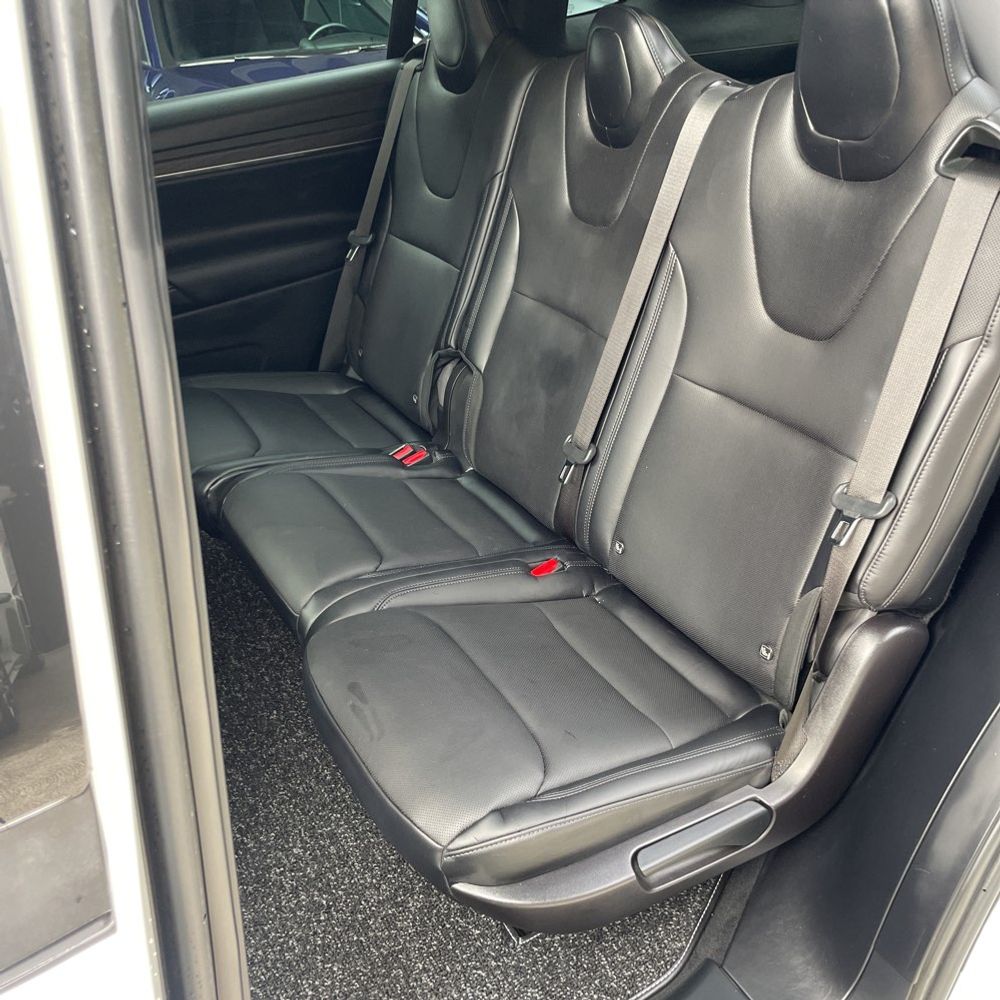 2022 Tesla Model X Base - Image 12
