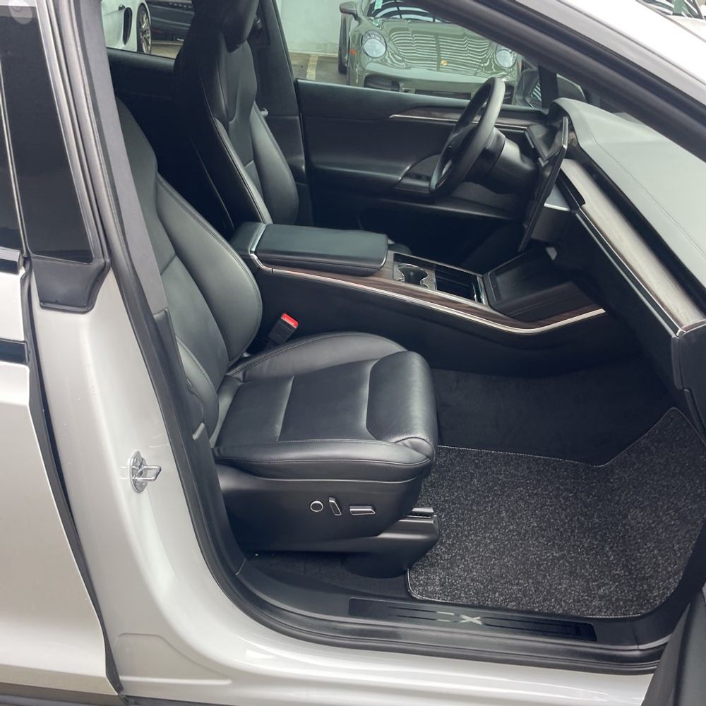 2022 Tesla Model X Base - Image 23