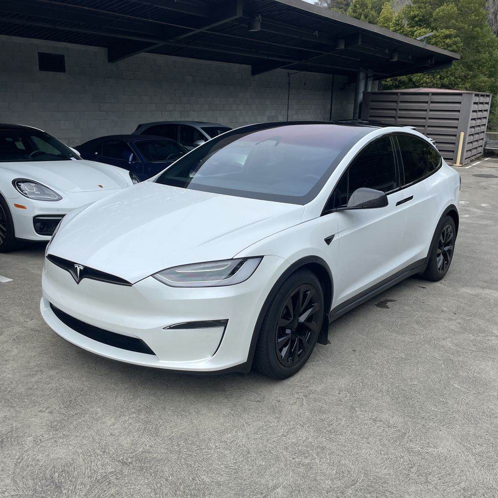 2022 Tesla Model X Base