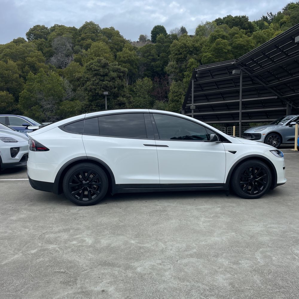 2022 Tesla Model X Base - Image 35