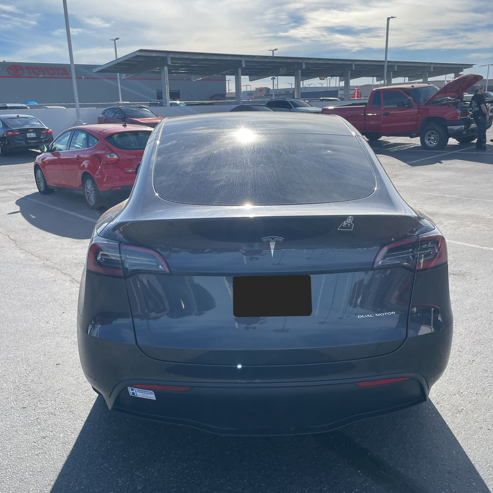2025 Tesla Model Y Long Range - Image 2