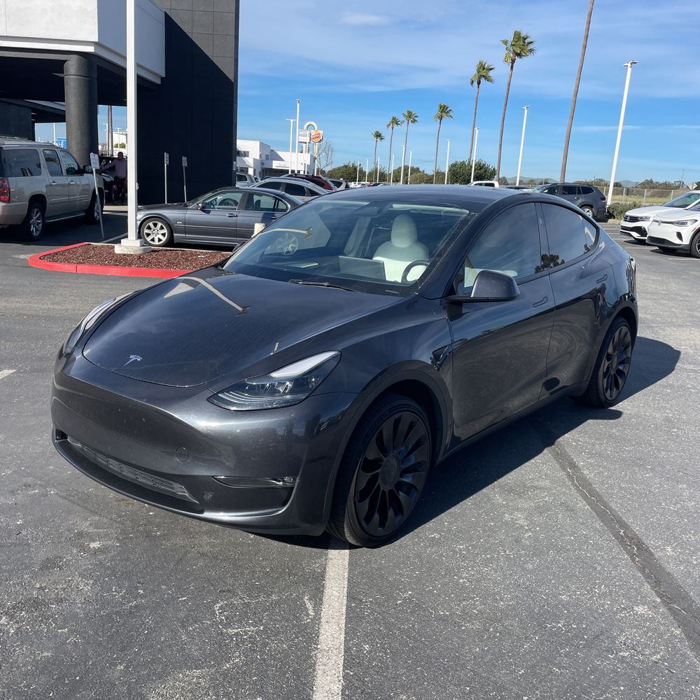 2025 Tesla Model Y Long Range
