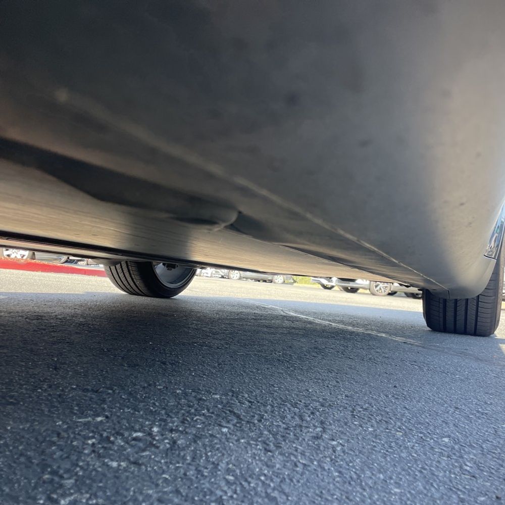 2025 Tesla Model Y Long Range - Image 25