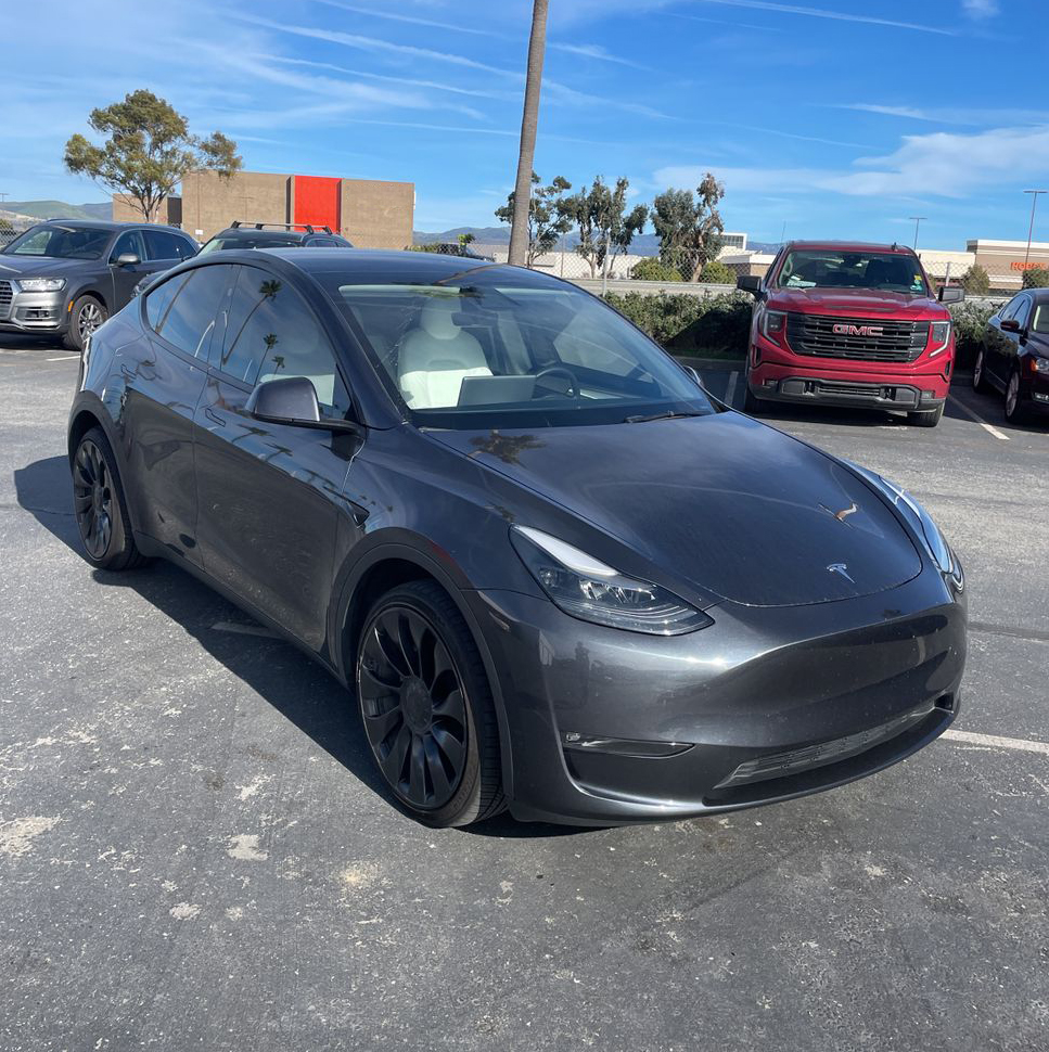 2025 Tesla Model Y Long Range - Image 29
