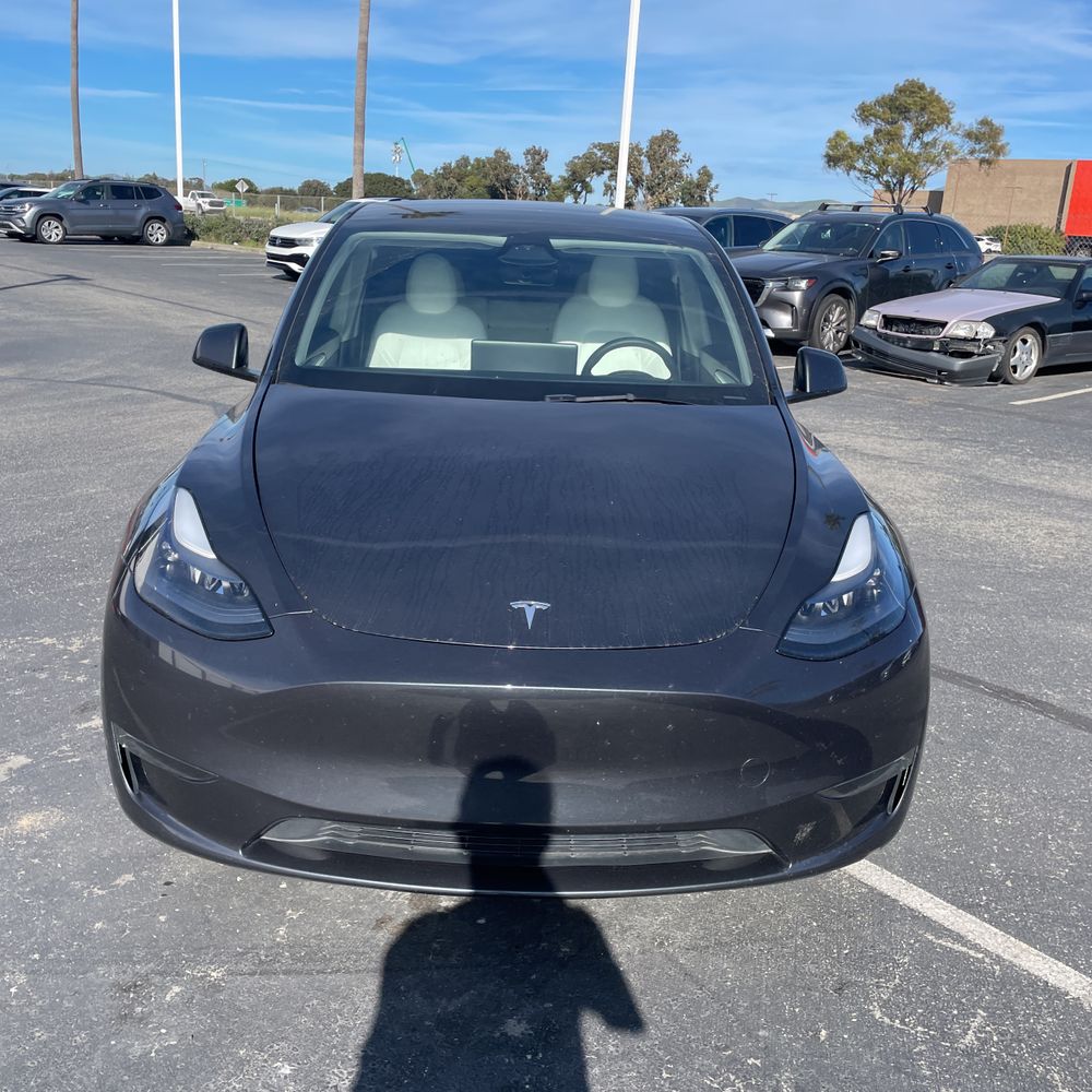 2025 Tesla Model Y Long Range - Image 36