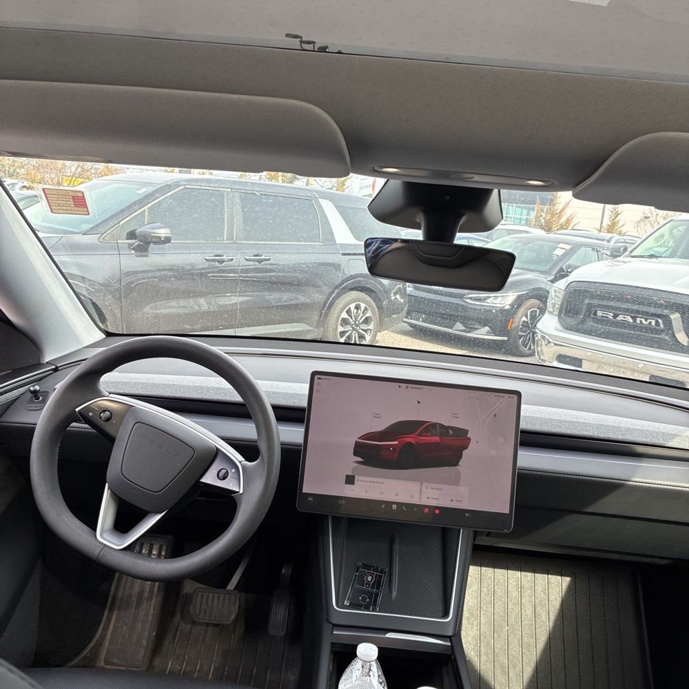 2026 Tesla Model Y Long Range - Image 11