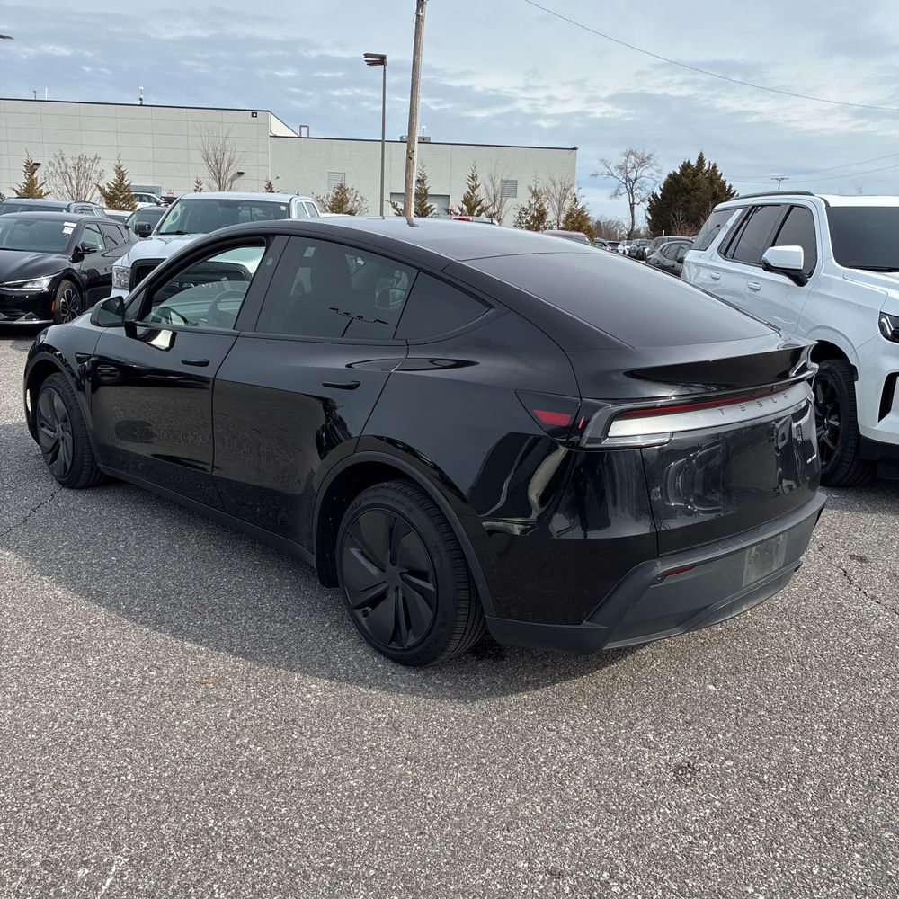 2026 Tesla Model Y Long Range - Image 49
