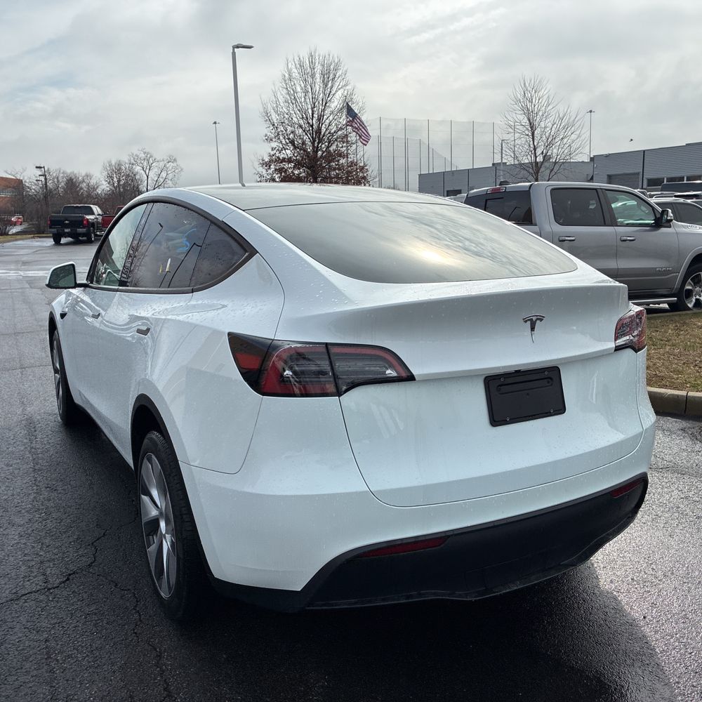 2023 Tesla Model Y Long Range - Image 6