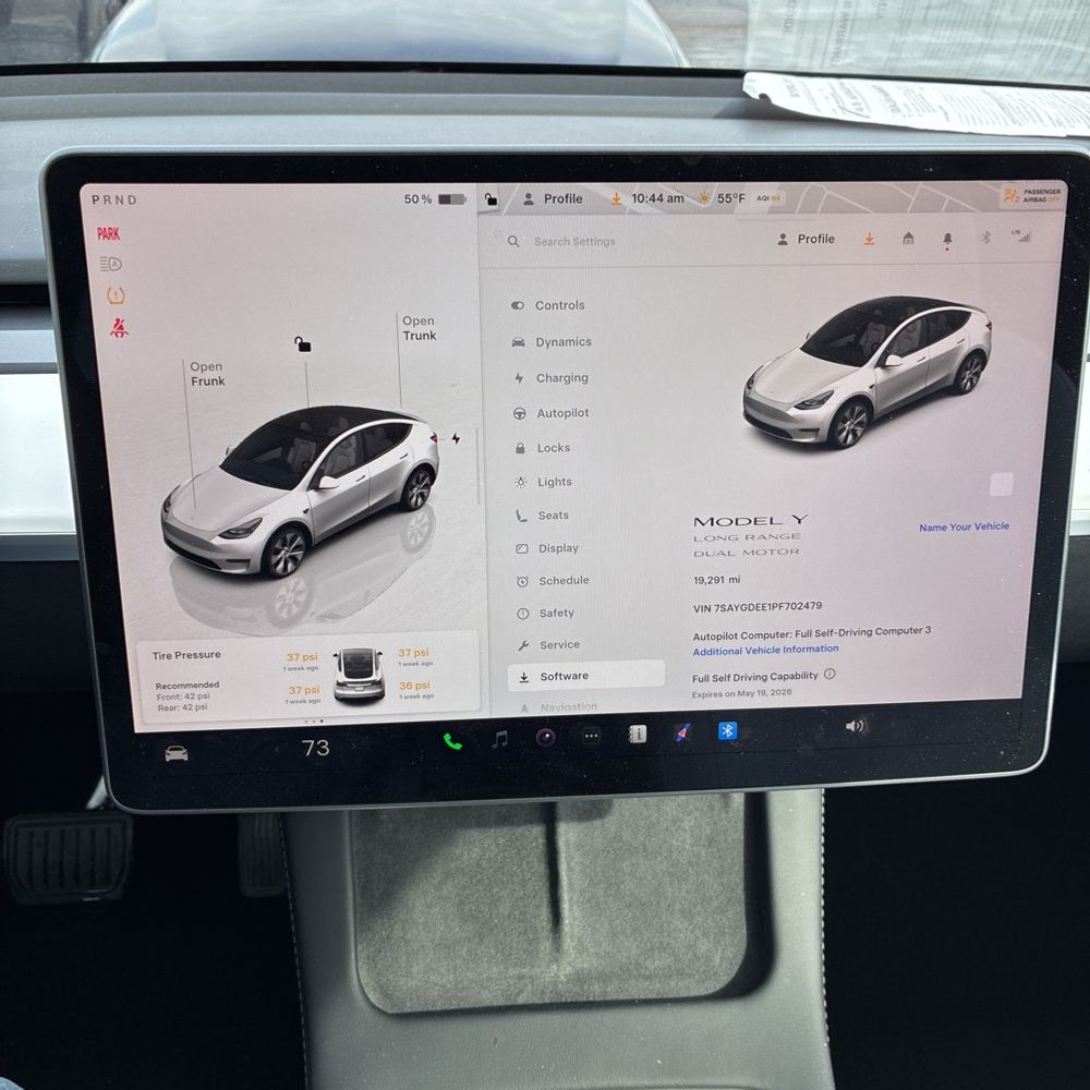 2023 Tesla Model Y Long Range - Image 9
