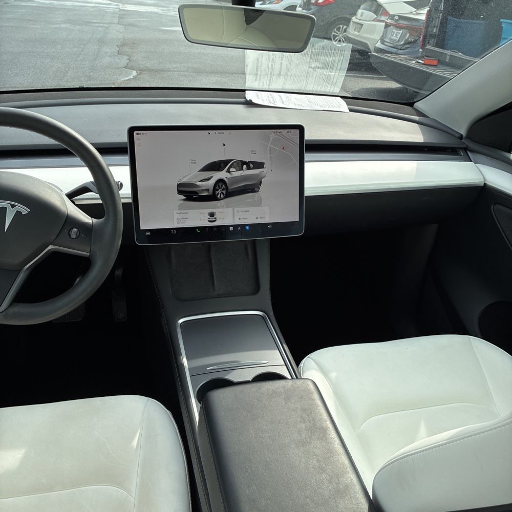 2023 Tesla Model Y Long Range - Image 44