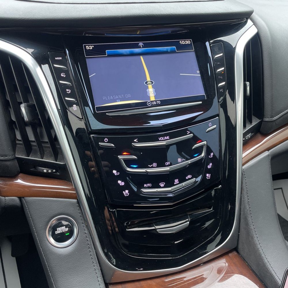 2020 Cadillac Escalade ESV - Image 13
