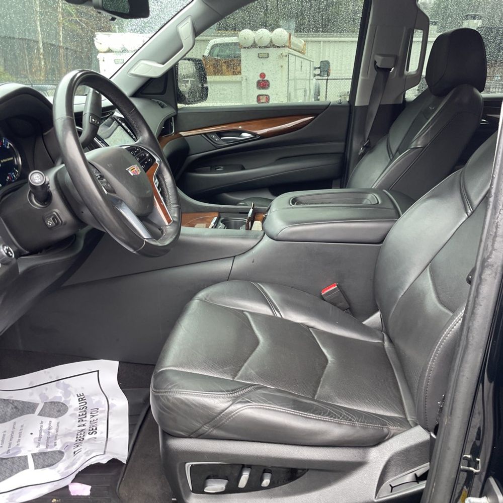 2020 Cadillac Escalade ESV - Image 38