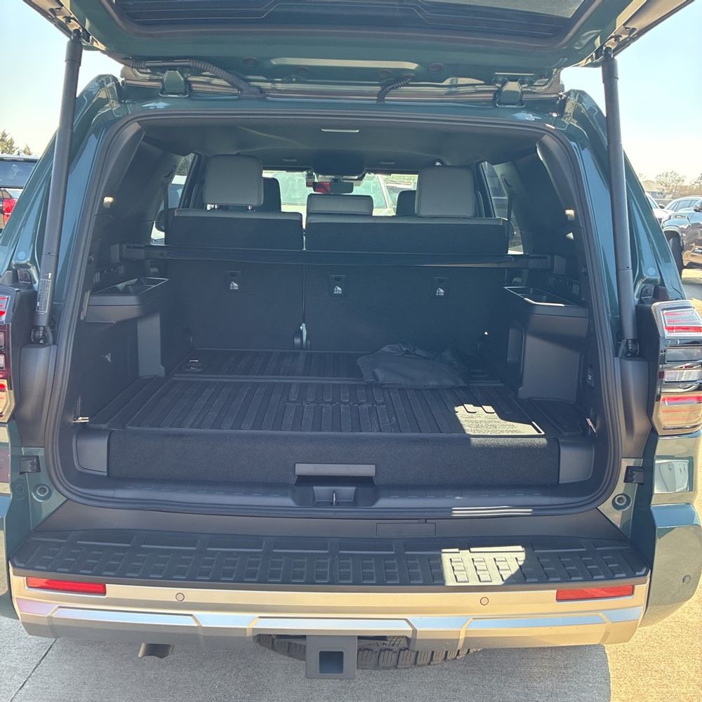 2025 Toyota 4Runner - Image 8