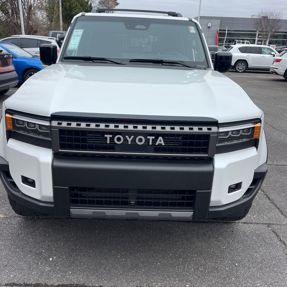 2025 Toyota Land Cruiser - Image 11