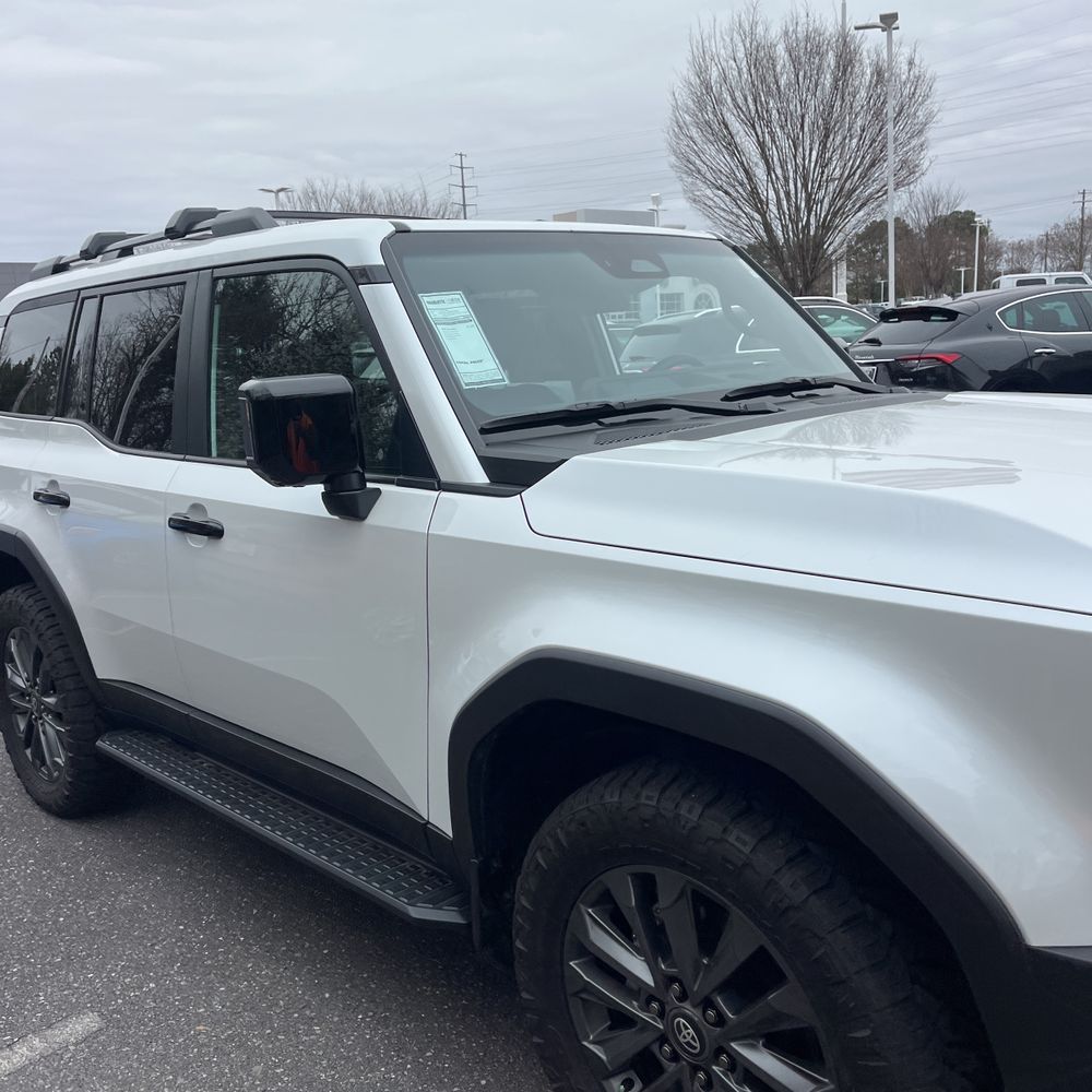 2025 Toyota Land Cruiser - Image 17
