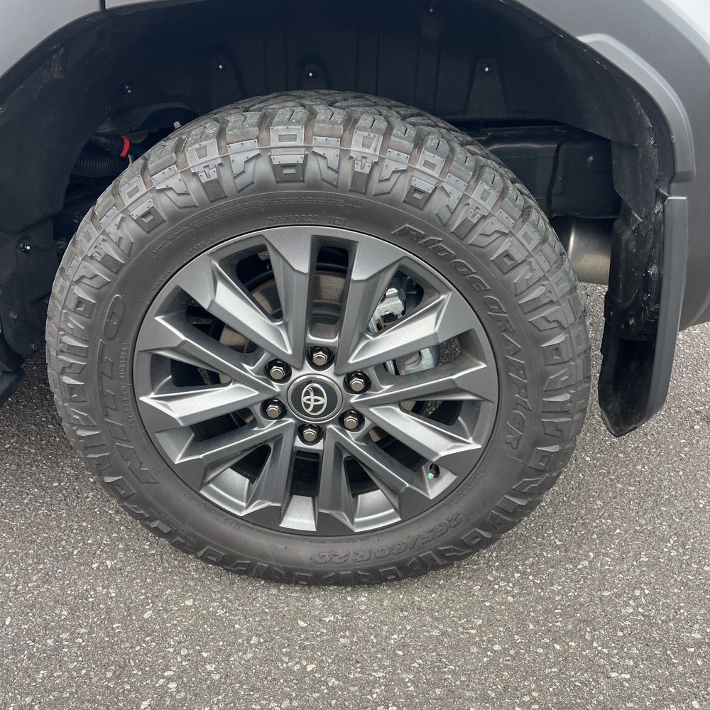 2025 Toyota Land Cruiser - Image 18