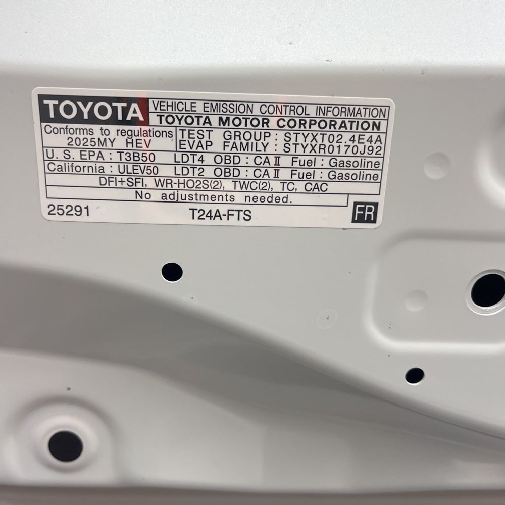 2025 Toyota Land Cruiser - Image 19