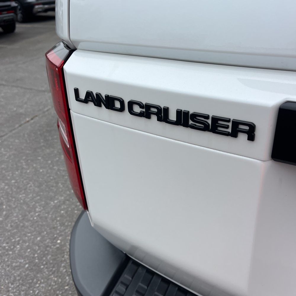 2025 Toyota Land Cruiser - Image 44