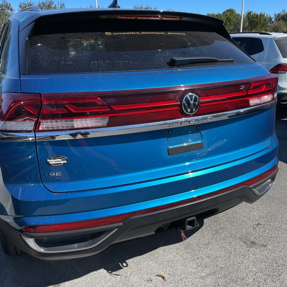 2024 Volkswagen Atlas Cross Sport - Image 12