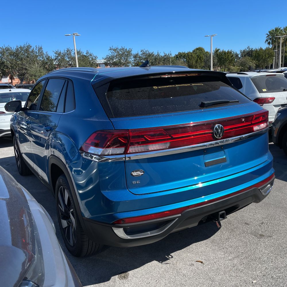 2024 Volkswagen Atlas Cross Sport - Image 17