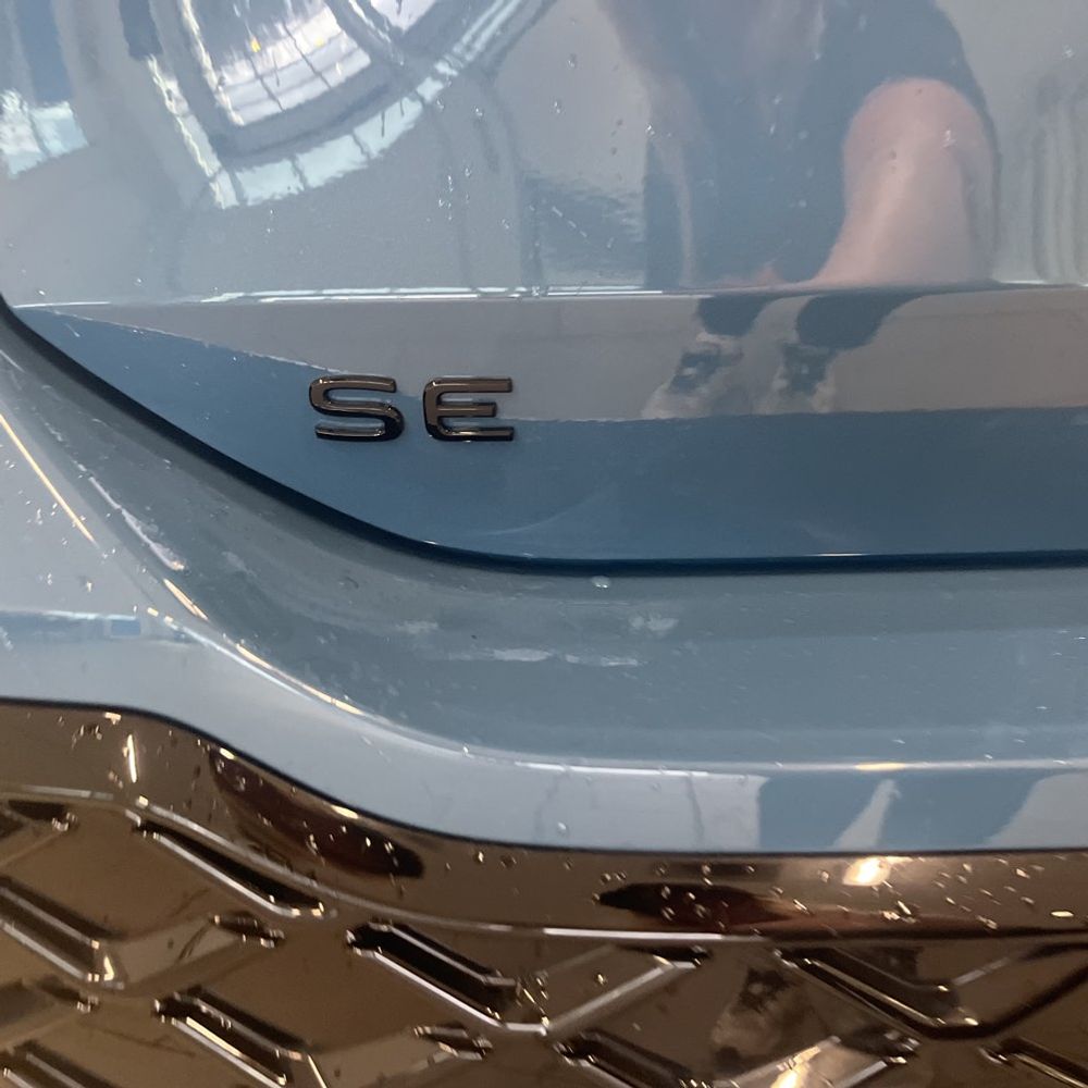 2025 Volkswagen Tiguan - Image 34