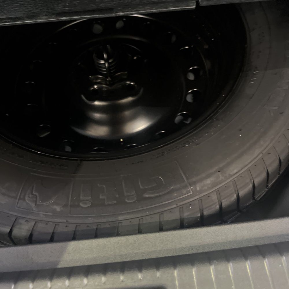2025 Volkswagen Tiguan - Image 39