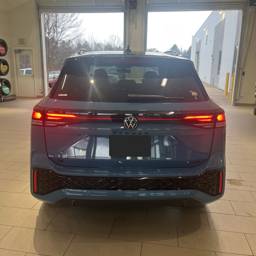 2025 Volkswagen Tiguan - Image 46