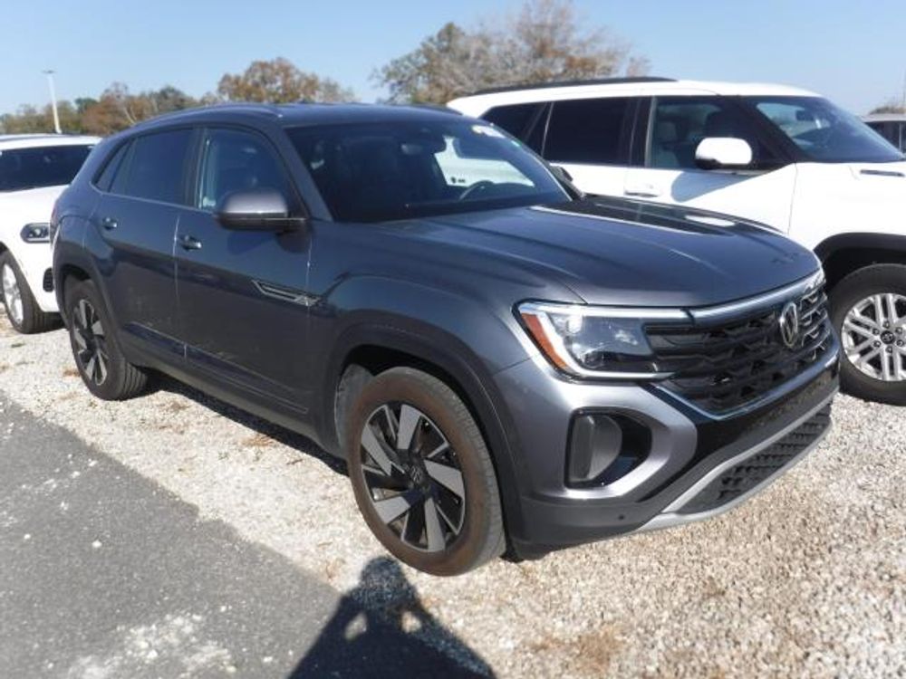 2025 Volkswagen Atlas Cross Sport - Image 3