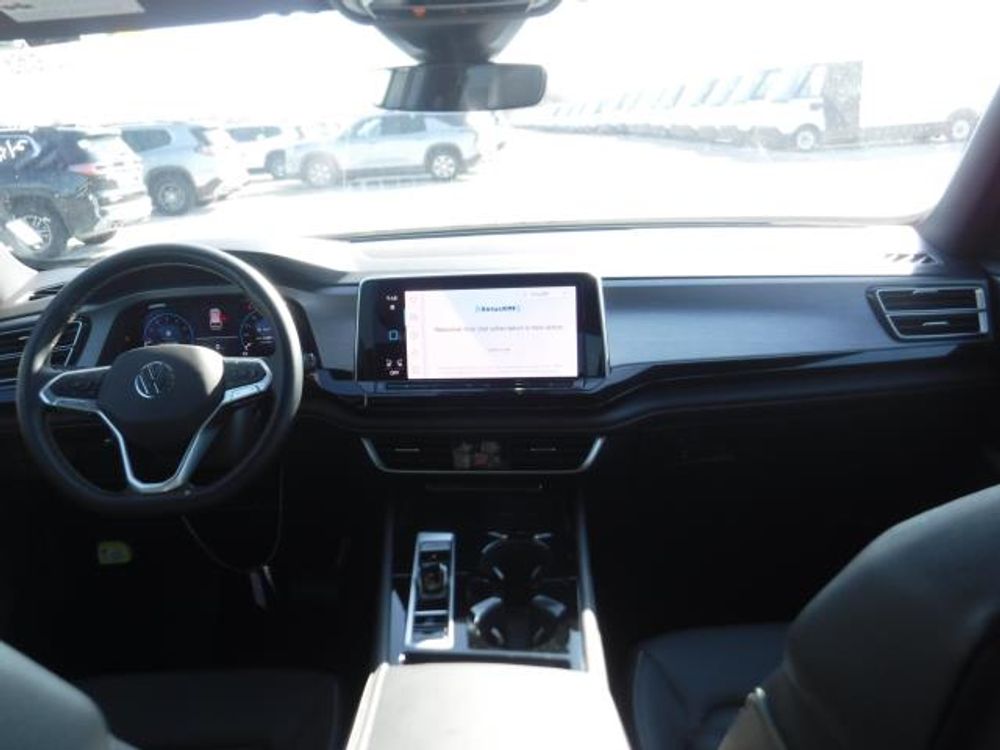 2025 Volkswagen Atlas Cross Sport - Image 10
