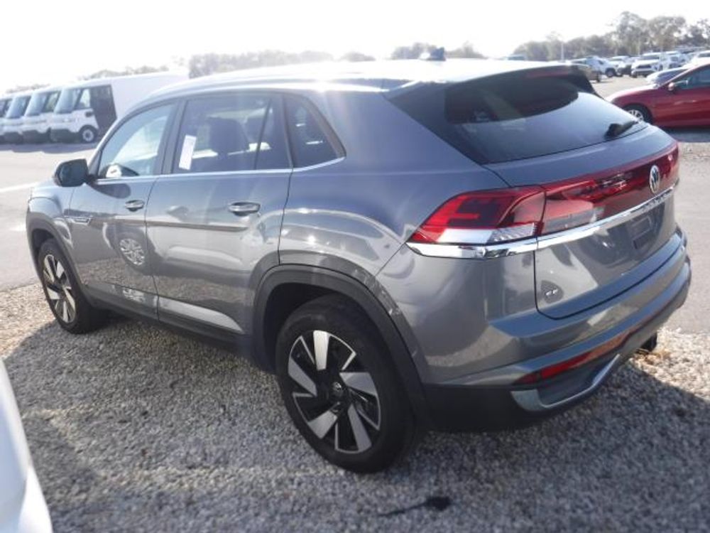 2025 Volkswagen Atlas Cross Sport - Image 13