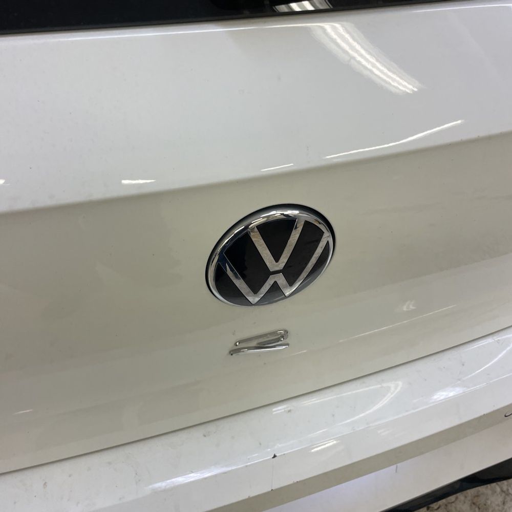 2023 Volkswagen Golf R - Image 6