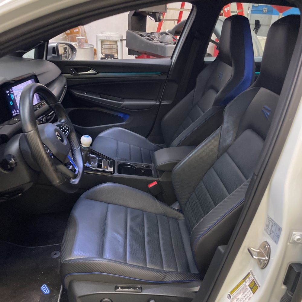 2023 Volkswagen Golf R - Image 41
