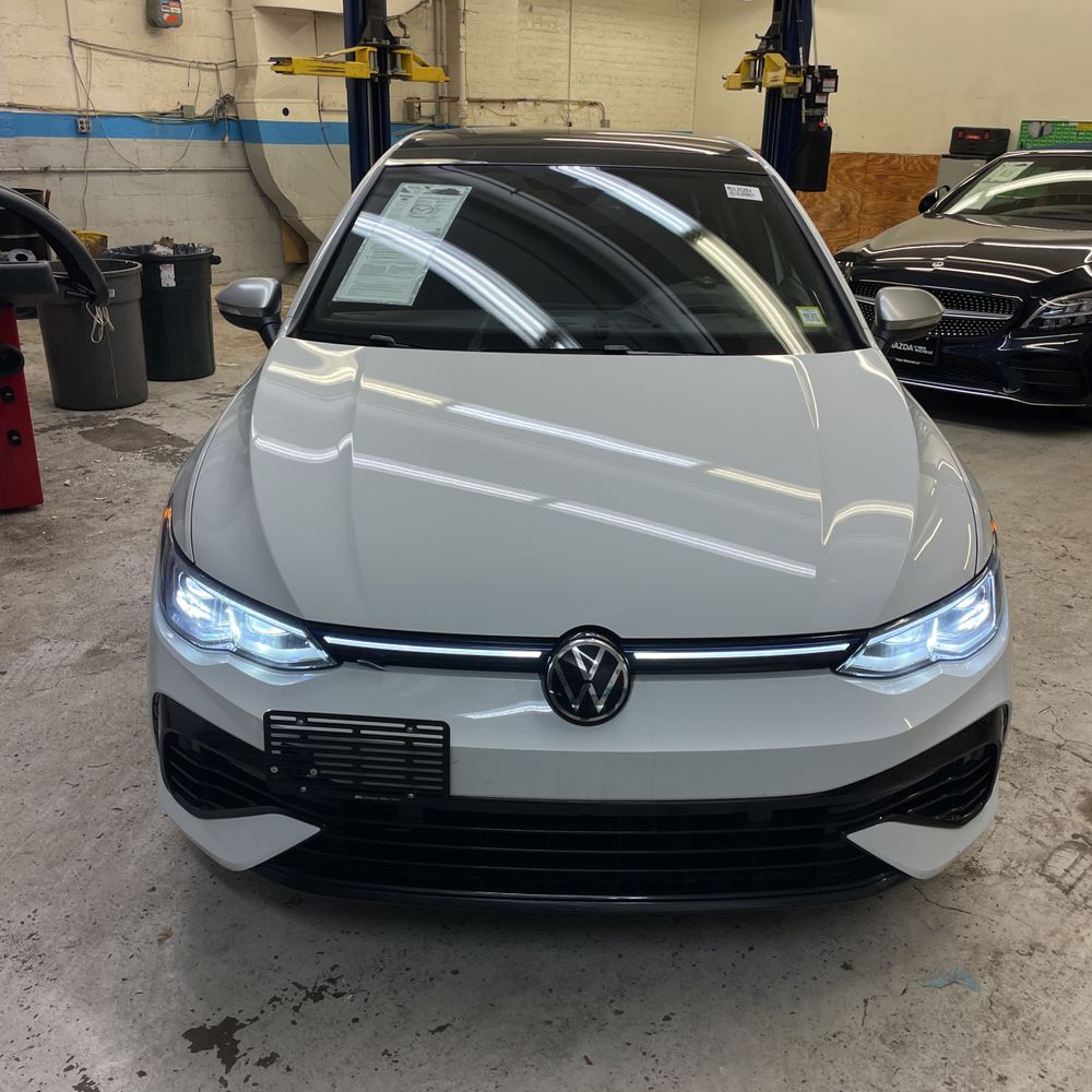 2023 Volkswagen Golf R - Image 45
