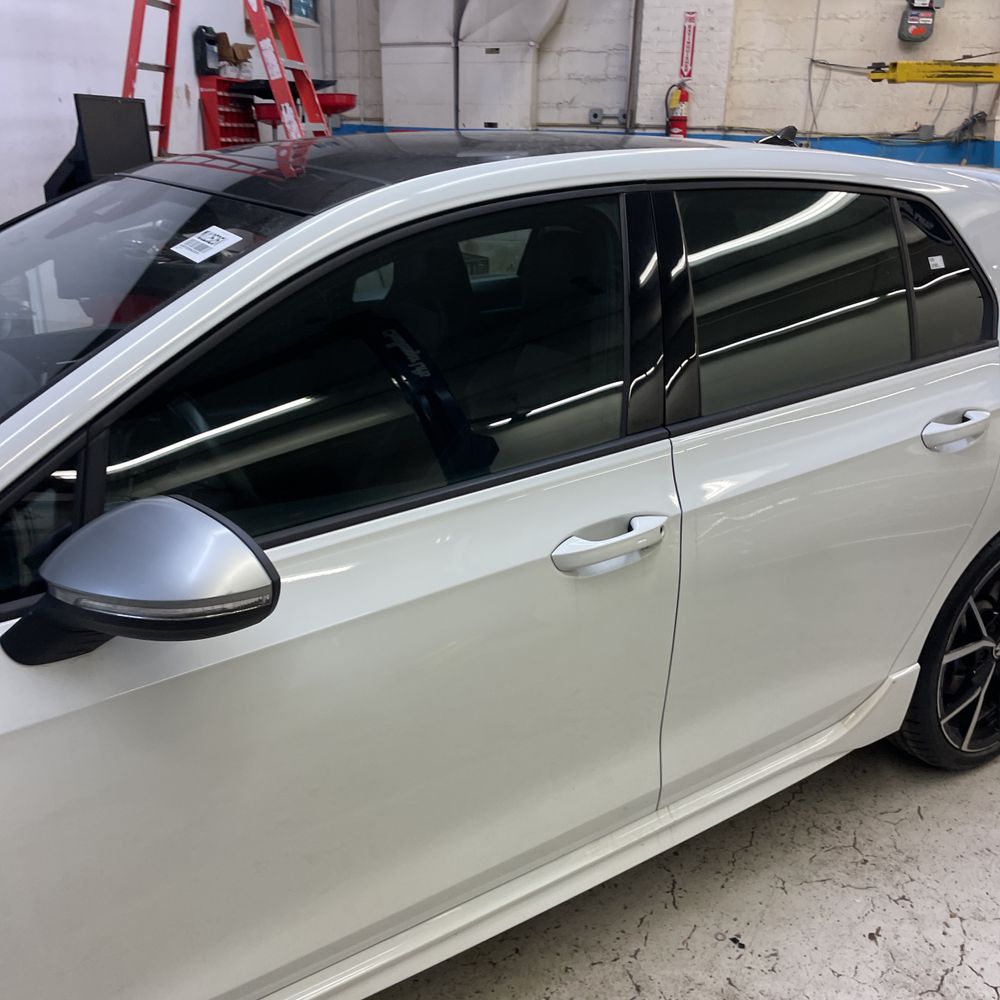 2023 Volkswagen Golf R - Image 57