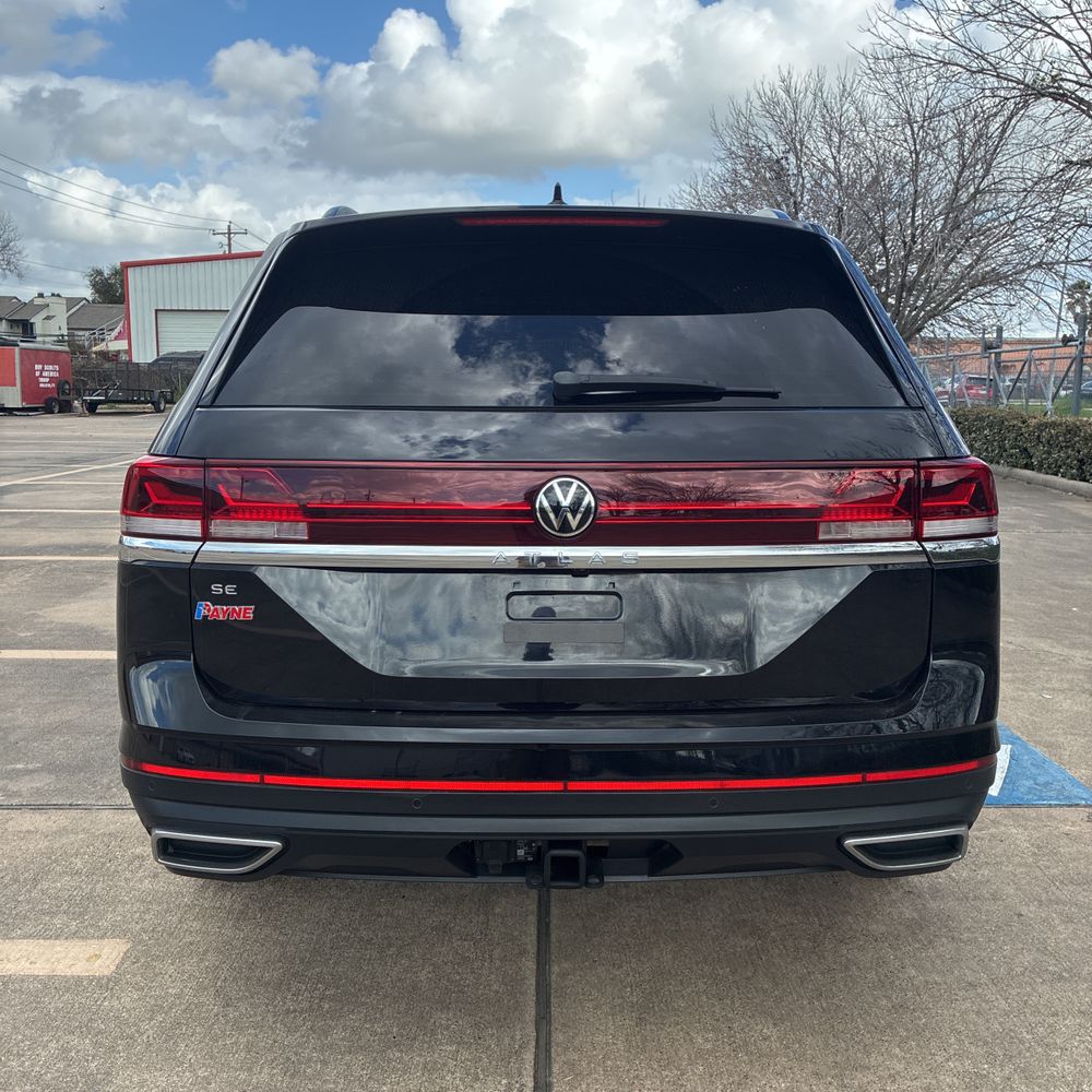 2024 Volkswagen Atlas - Image 19